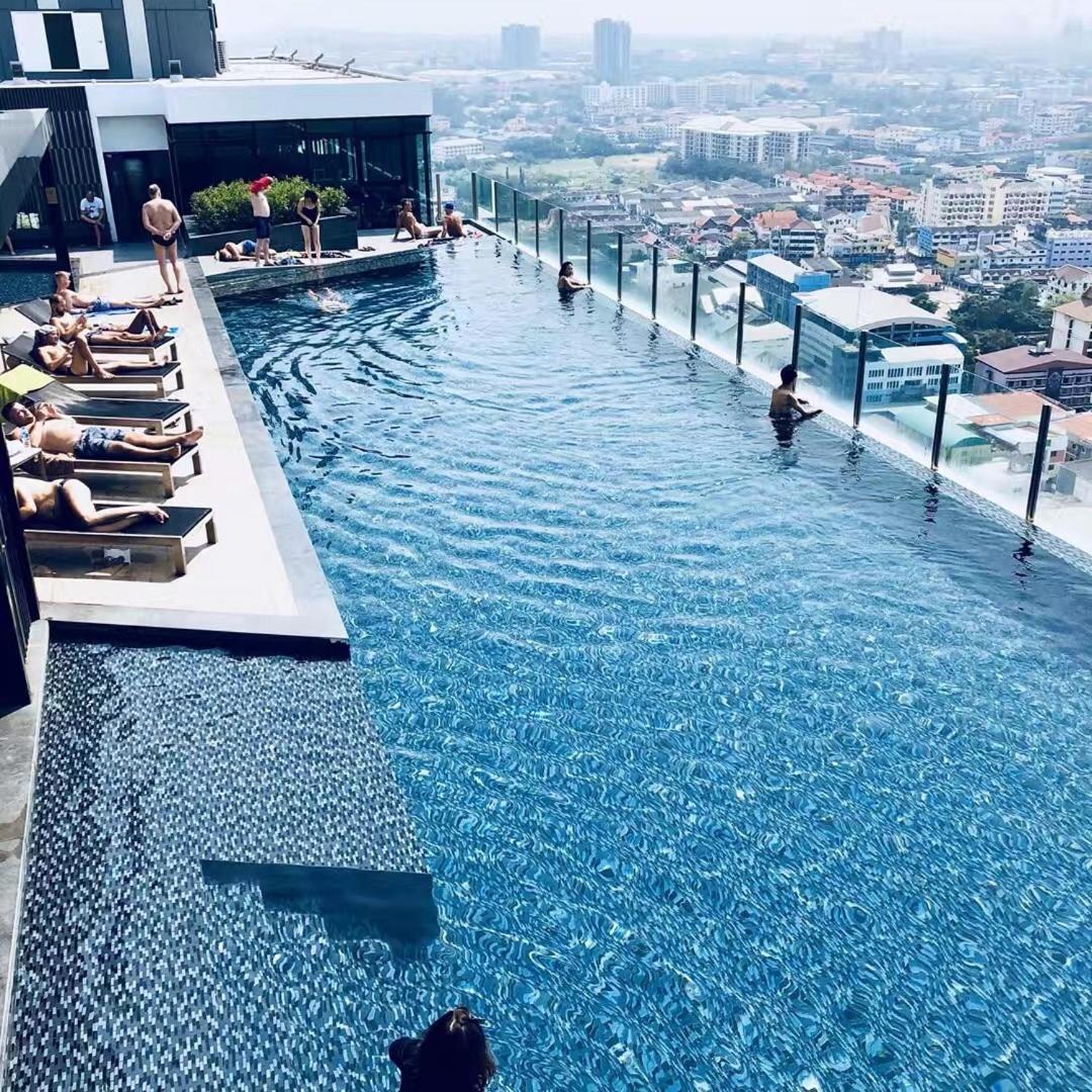 The Base Condo Pattaya Bagian luar foto
